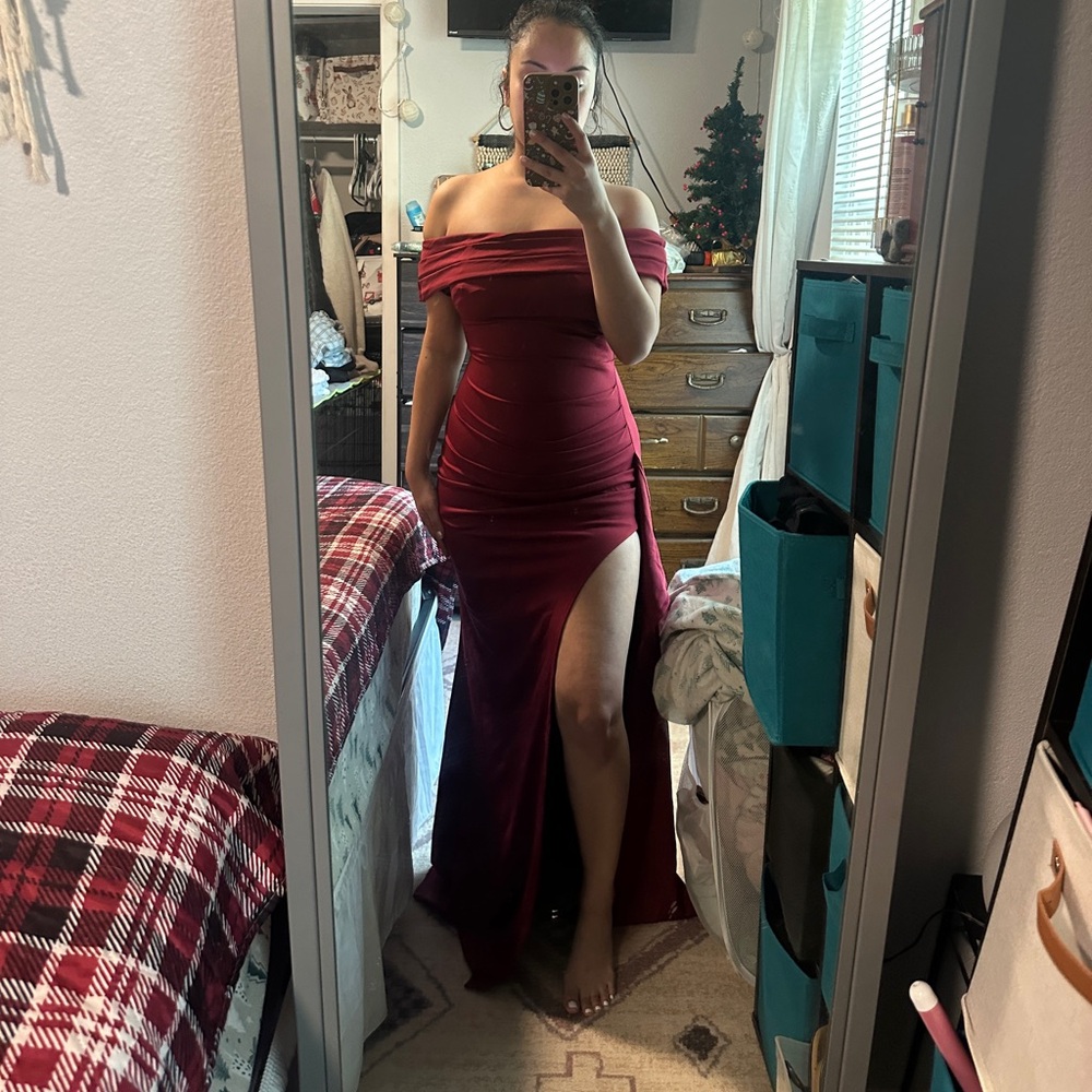 Off Shoulder Sleeveless High Split Ruched Long Fo… - image 7